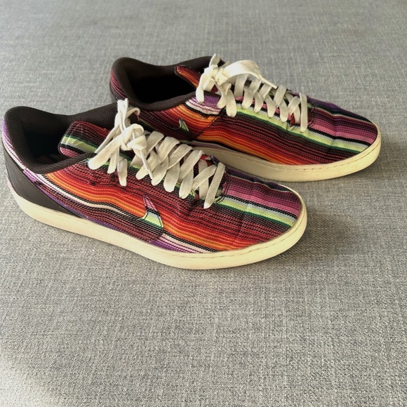 NIKE Kobe 8 NSW Lifestyle LE - Mexican Blanket sneakers Size Men's 9.5 - Picture 1 of 9